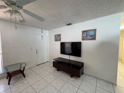 800 N 65th Ave, Hollywood FL 33024