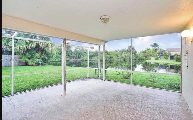 11146 Lakeaire Cir, Boca Raton FL 33498