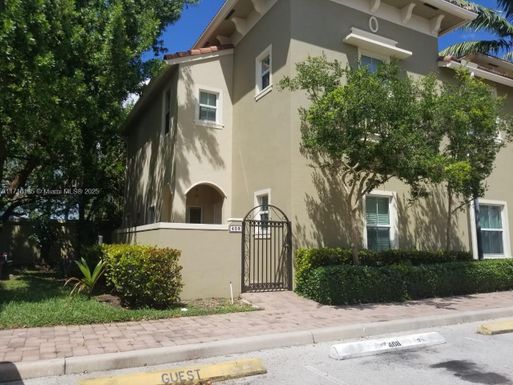 2851 W Prospect Rd # 408, Tamarac FL 33309