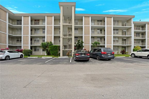 2901 NW 48th Ave # 355, Lauderdale Lakes FL 33313