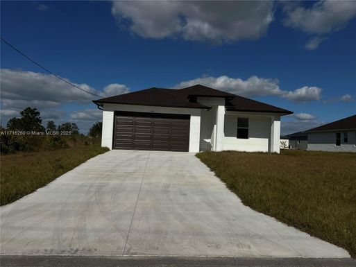 2812 W 54th St, Lehigh Acres FL 33971