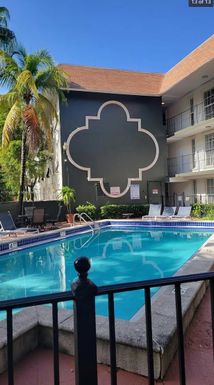 3245 Virginia St # 18, Miami FL 33133