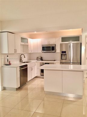 600 Three Islands Blvd # 115, Hallandale Beach FL 33009