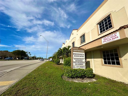 6115 Stirling Rd # 218, Davie FL 33314