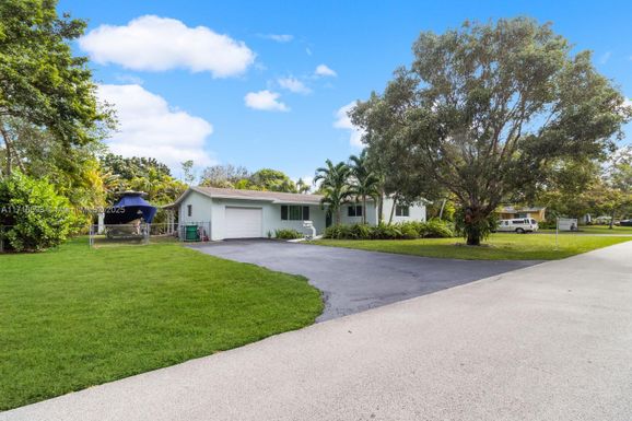 16941 SW 88TH AVENUE, Palmetto Bay FL 33157