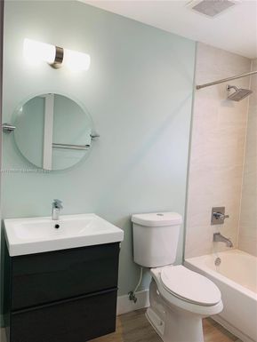 1100 10th St # 2, Miami Beach FL 33139