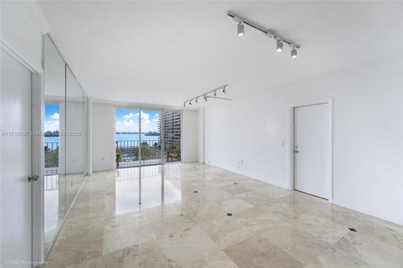 11111 Biscayne Blvd # 7A, Miami FL 33181