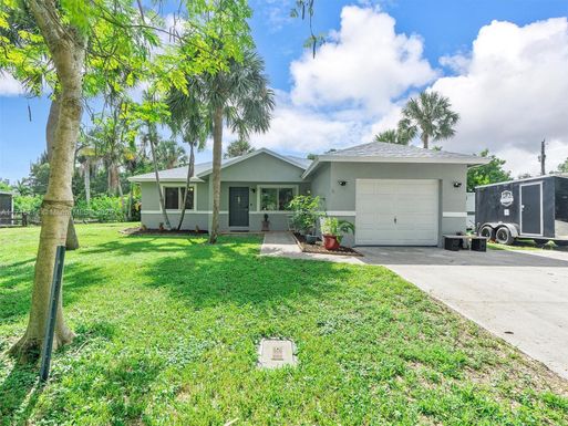 2451 SW 43rd Ter, Fort Lauderdale FL 33317