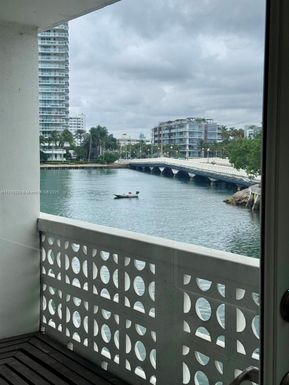 1670 Lincoln Ct # 2E, Miami Beach FL 33139