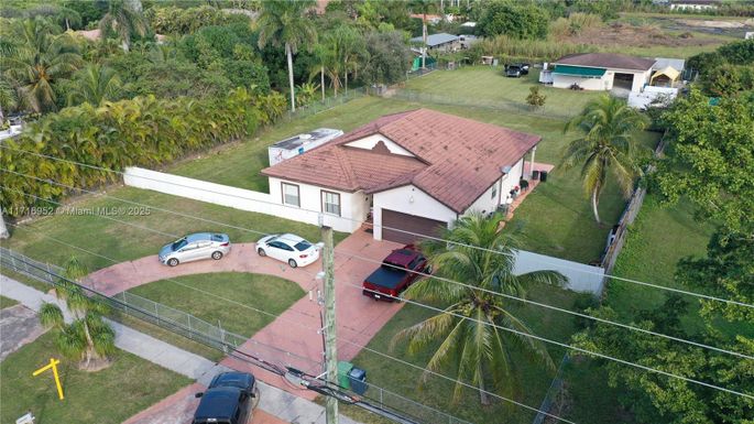 18575 SW 216th St, Miami FL 33170