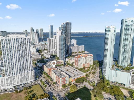 2001 Biscayne Blvd # 2121, Miami FL 33137