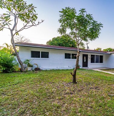 730 NW 77th Way, Pembroke Pines FL 33024