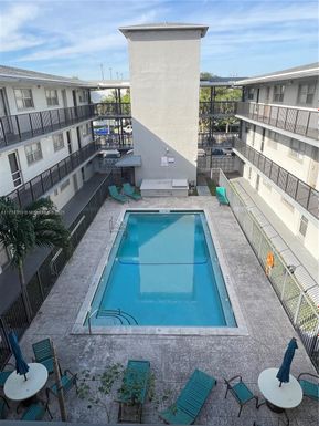 16215 NE 18th Ct # 305, North Miami Beach FL 33162