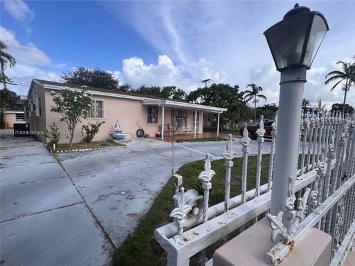 1440 N 71st Ave, Hollywood FL 33024