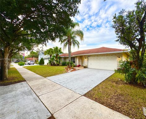 4853 NW 50th Ct, Coconut Creek FL 33073