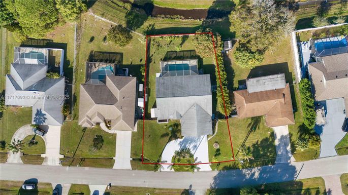 2581 SE Caladium Ave, Port St. Lucie FL 34952