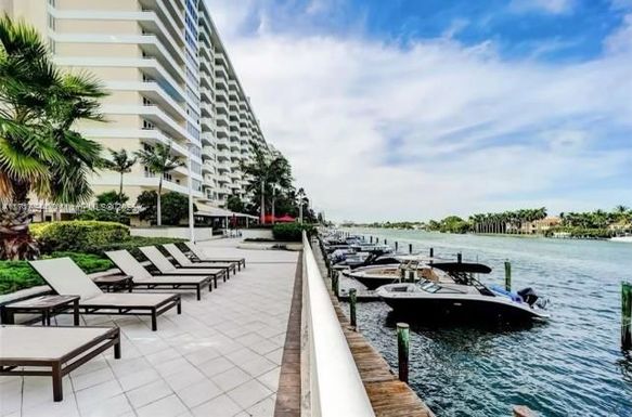 5600 Collins Ave # 4W, Miami Beach FL 33140