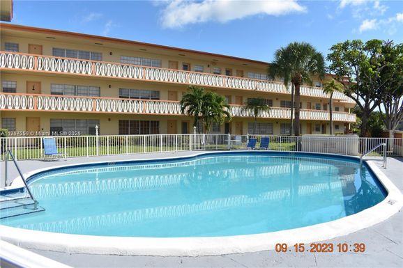 1855 NE 121st St # 4, North Miami FL 33181