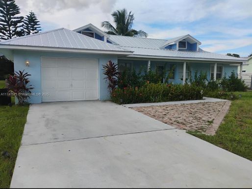 445 SW Cherryhill Rd, Port St. Lucie FL 34953