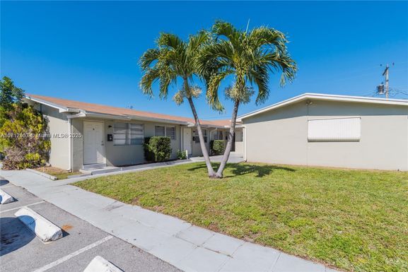 7601 Venetian St # 2, Miramar FL 33023