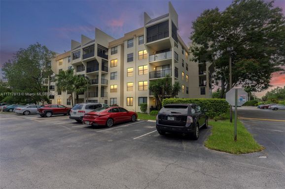 6190 Woodlands Blvd # 108, Tamarac FL 33319