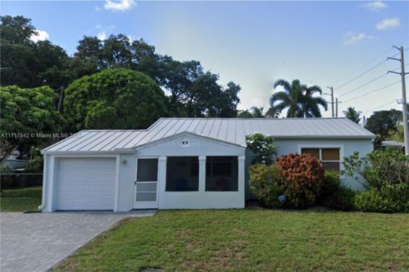 901 SW 18th Ct, Fort Lauderdale FL 33315