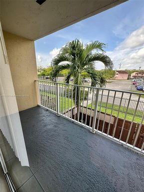 5241 Geneva Way # 204, Doral FL 33166