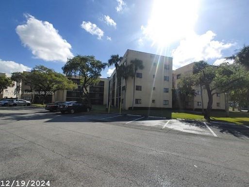 8600 SW 133rd Ave Rd # 207, Miami FL 33183