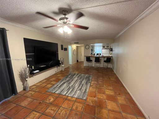 812 SW 9th Street Cir # 101, Boca Raton FL 33486