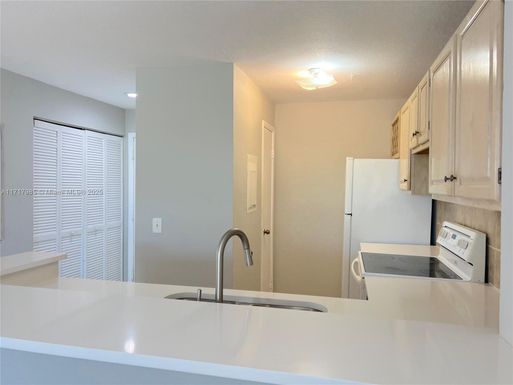 1705 Palm Cove Blvd # 308, Delray Beach FL 33445