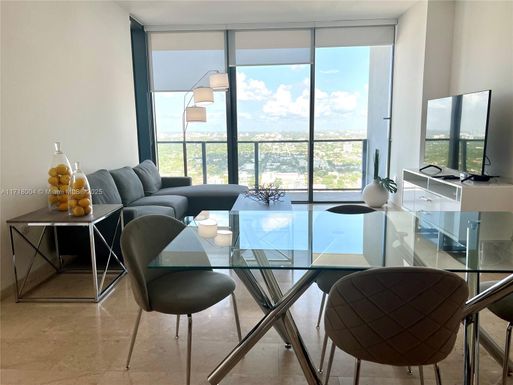 88 SW 7 # 3606, Miami FL 33131