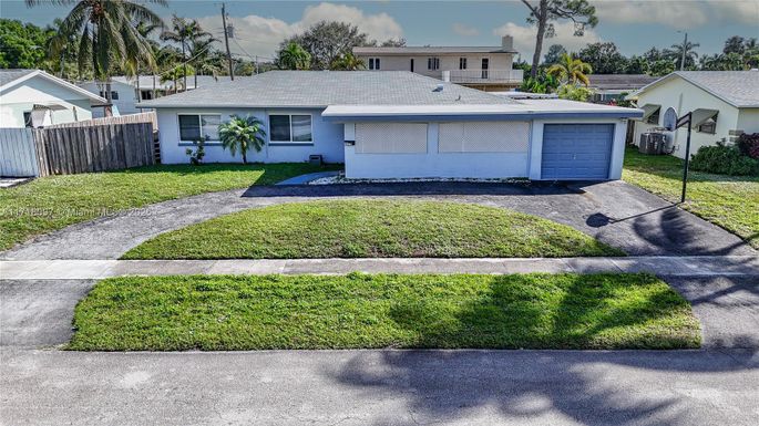 4410 NW 10th St, Coconut Creek FL 33066