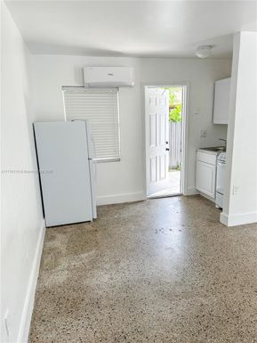 6301 NW 2 PL # 4, Miami FL 33150