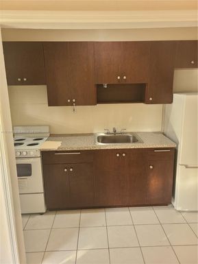 1718 Thomas St # 2, Hollywood FL 33020