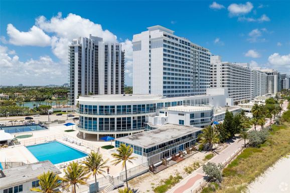 5445 Collins Ave # M21, Miami Beach FL 33140