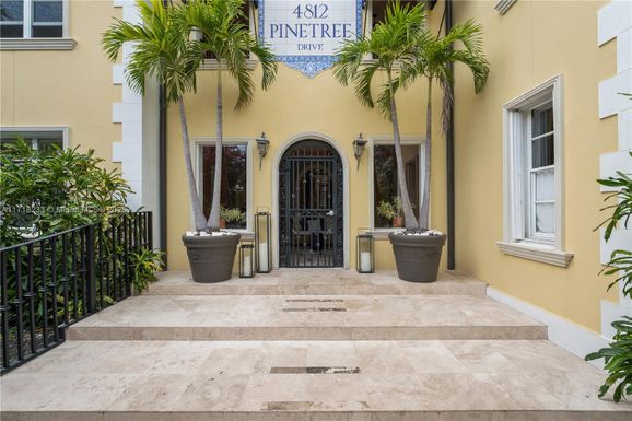 4812 Pine Tree Dr # 206, Miami Beach FL 33140