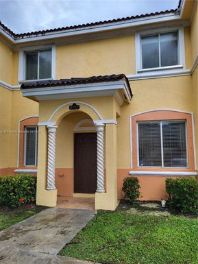 2723 SE 15th Rd # 104, Homestead FL 33035