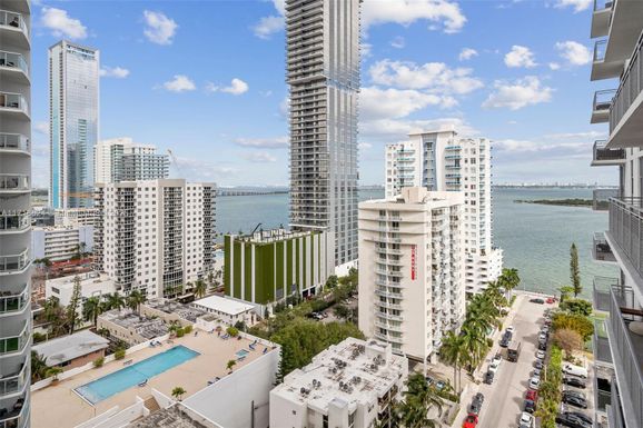 2150 N Bayshore Dr # 2711, Miami FL 33137