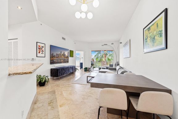 100 Meridian Ave # 243, Miami Beach FL 33139