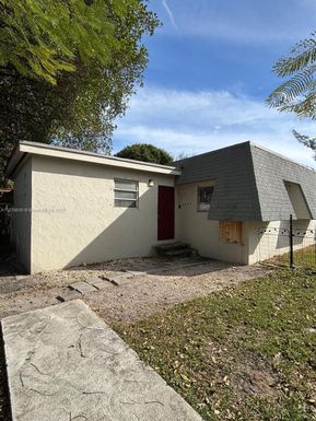 4201 NW 25th Ave # 1, Miami FL 33142