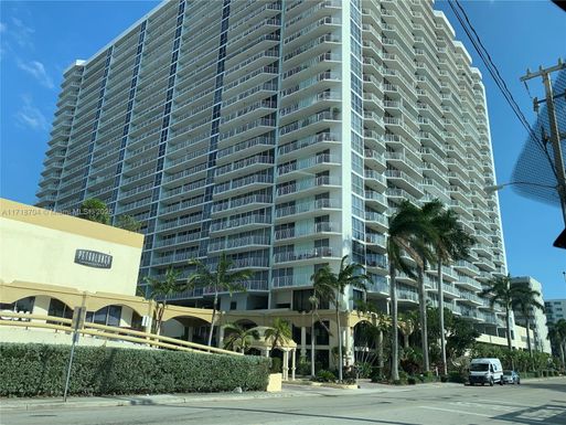 7601 E Treasure Dr # 5, North Bay Village FL 33141