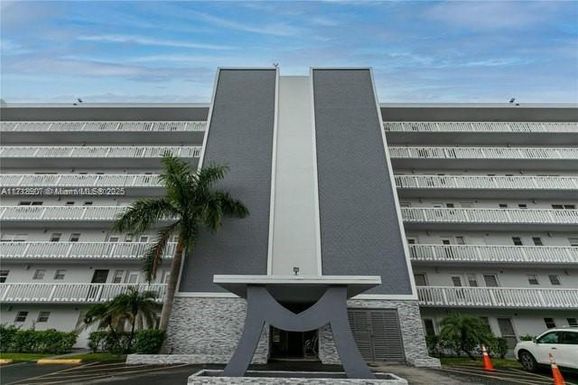 320 NE 12th Ave # 703, Hallandale Beach FL 33009