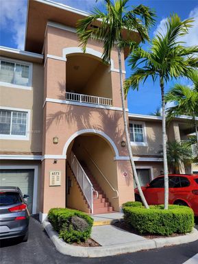 6573 Emerald Dunes Dr # 203, West Palm Beach FL 33411