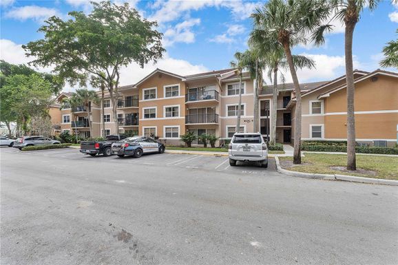 8871 Wiles Rd # 204, Coral Springs FL 33067