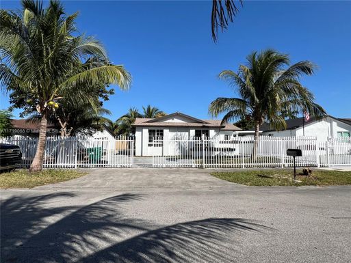 19633 SW 123rd Ave, Miami FL 33177