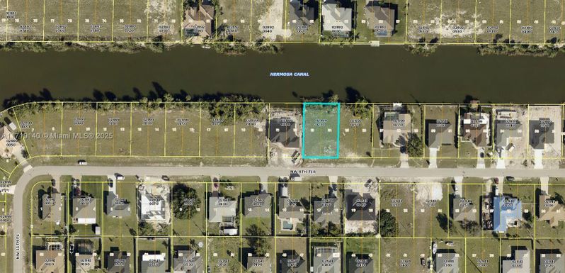 1101 NW 8th Ter, Cape Coral FL 33993