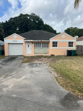 10431 SW 207th St, Cutler Bay FL 33189