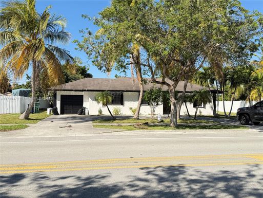 9391 Caribbean Blvd, Cutler Bay FL 33189