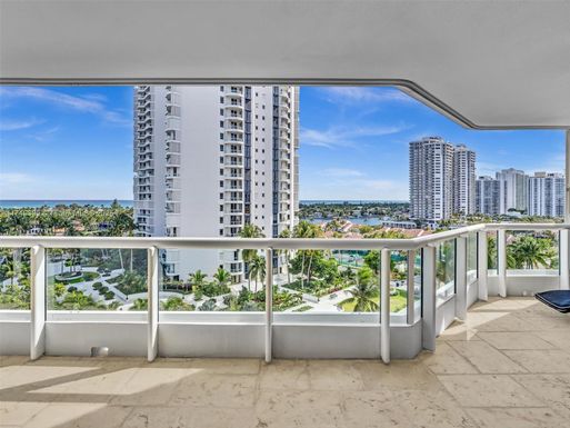 21055 Yacht Club Dr # 1102, Aventura FL 33180