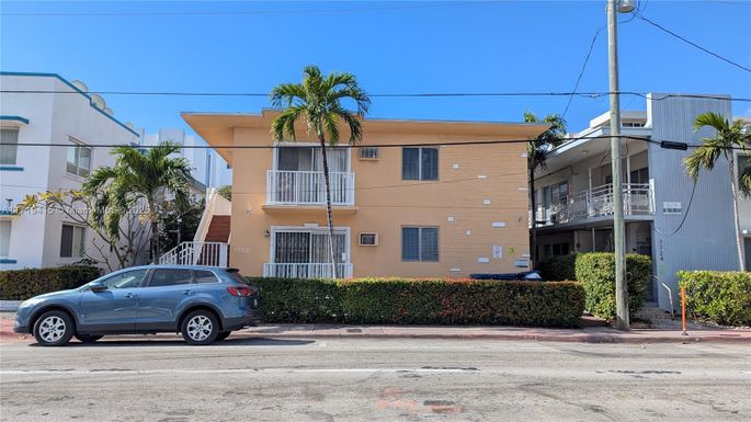 7720 Harding Ave # 11, Miami Beach FL 33141